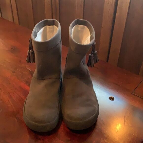 Crocs Lodgepoint boots. Size 2 - Picture 3 of 5